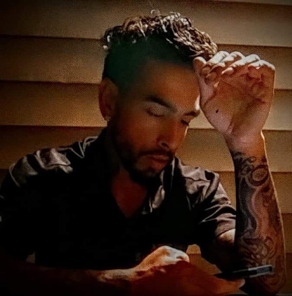 Meet your Posher, Julio - Picture 1 of 1